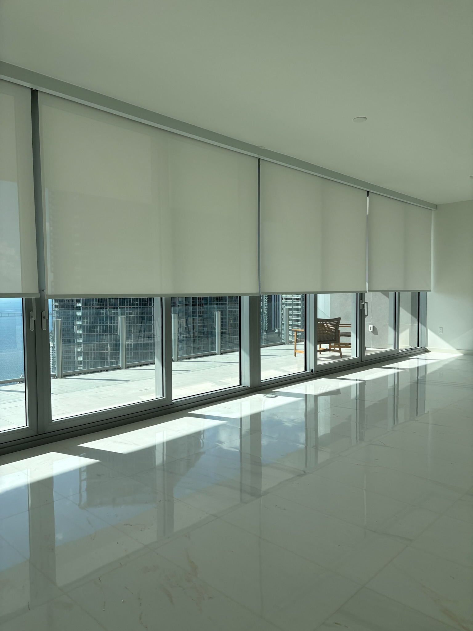 Roller shades installation